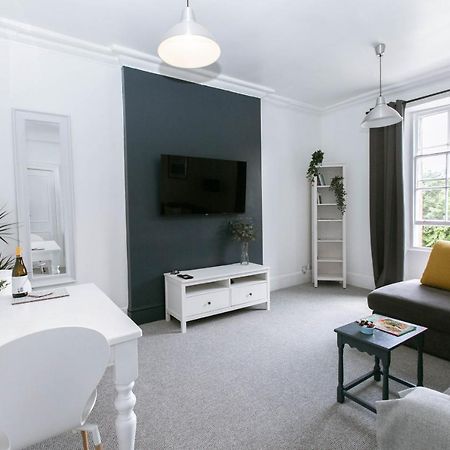 Spacious Apartment, Free Parking, Central Location Near To Uni, Hospital, Town Exeter Eksteriør billede