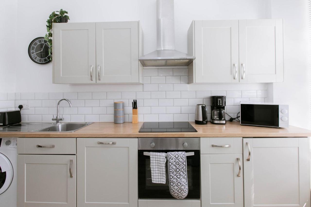 Spacious Apartment, Free Parking, Central Location Near To Uni, Hospital, Town Exeter Eksteriør billede