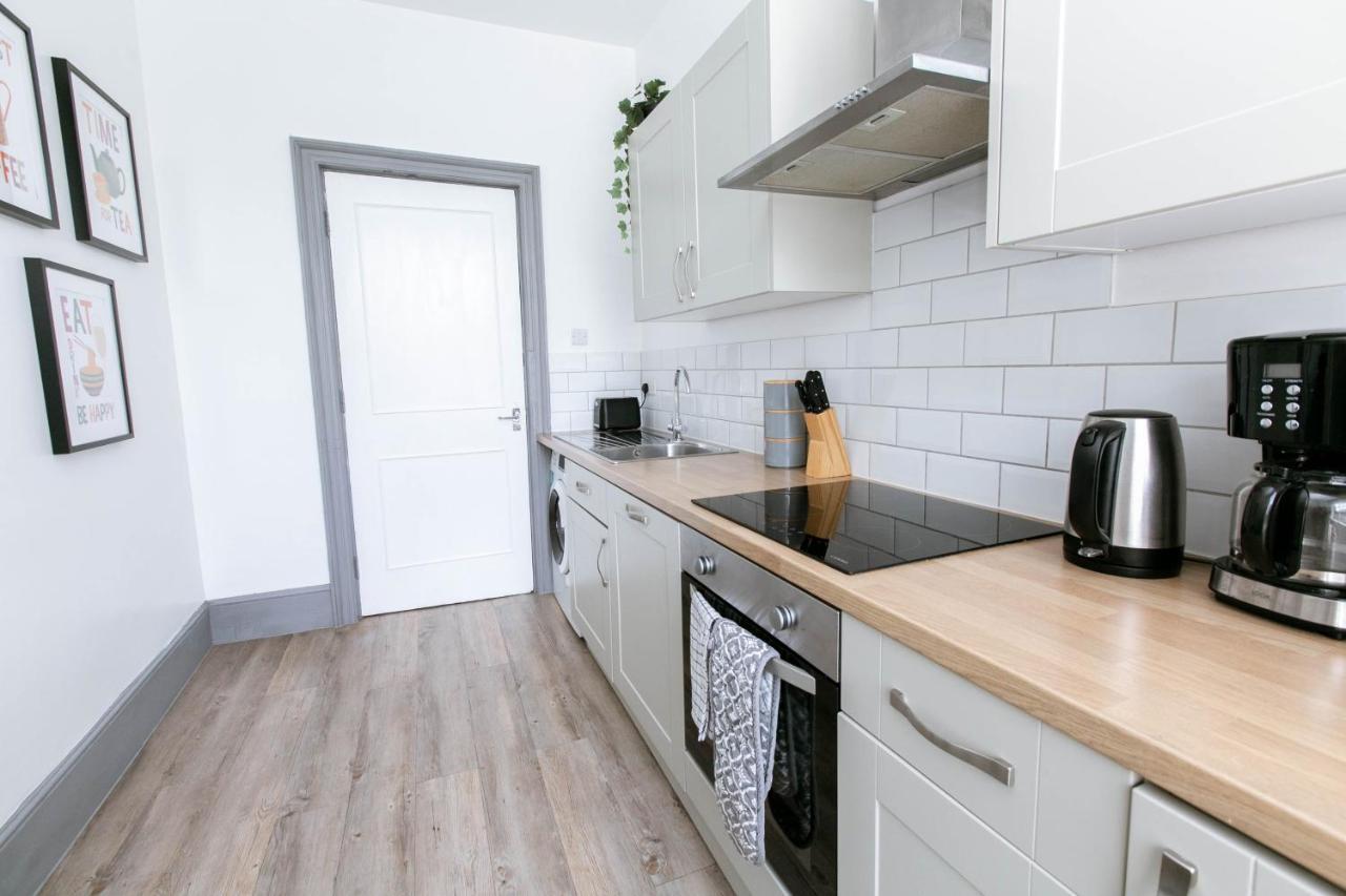 Spacious Apartment, Free Parking, Central Location Near To Uni, Hospital, Town Exeter Eksteriør billede